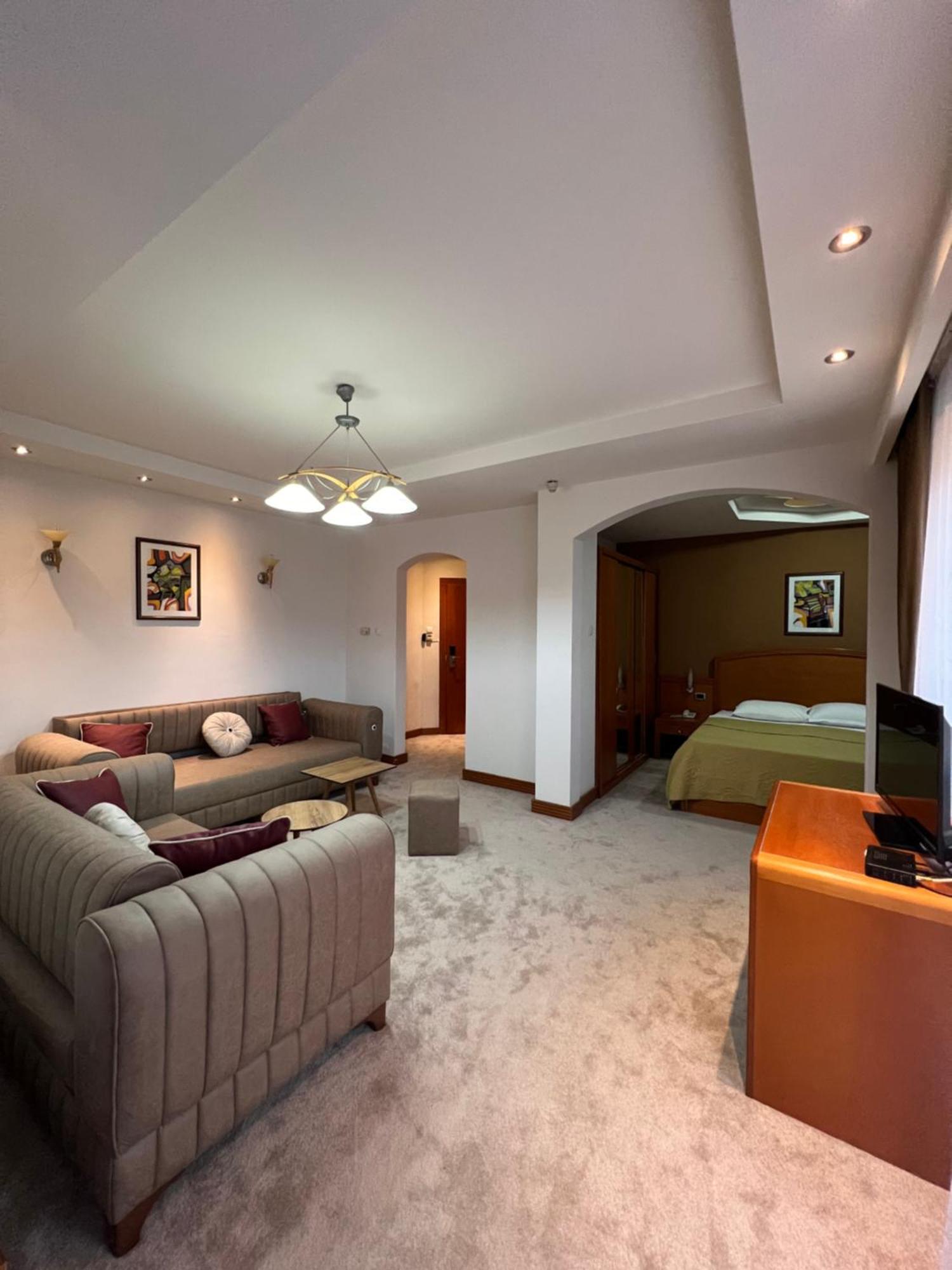 Hotel Princi I Arberit Priština Exteriér fotografie